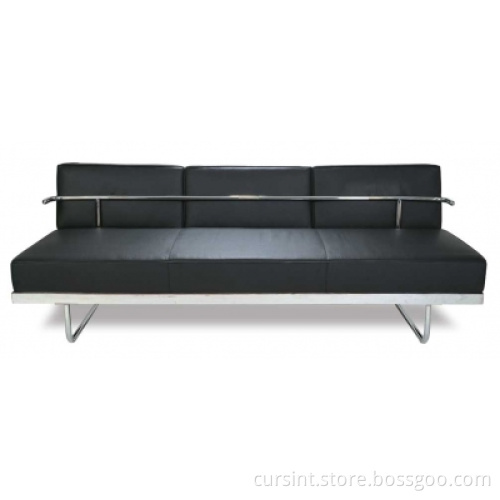 LC5 three-seater sofa